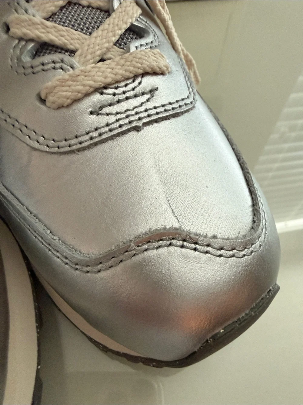 💗New Balance 574 Silver Metallic Runner Sneakers with Cream Laces💗